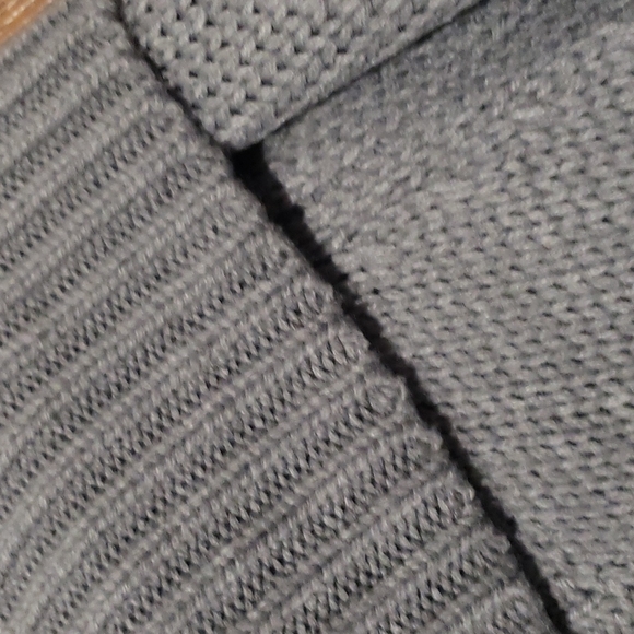 1 xl left🌼New boutique off the shoulder sweater - Picture 4 of 7